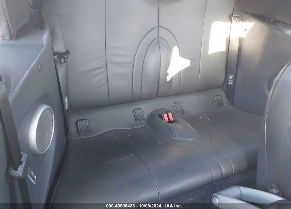2007 MINI COOPER S VIN: WMWRH33557TL93847