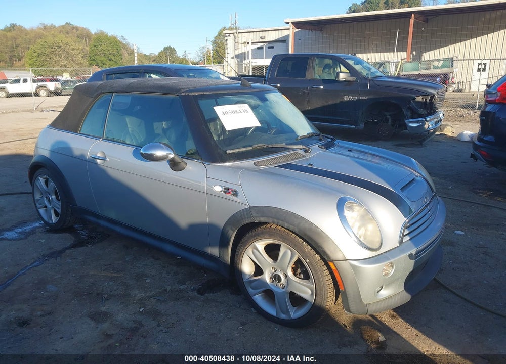 2007 MINI COOPER S VIN: WMWRH33557TL93847