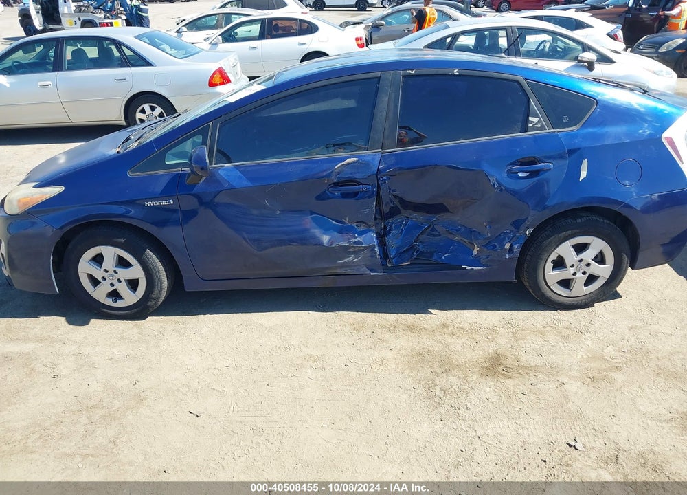 2011 TOYOTA PRIUS TWO VIN: JTDKN3DUXB1363749