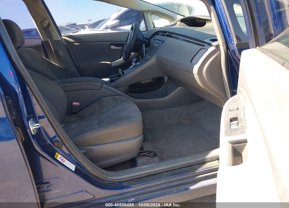2011 TOYOTA PRIUS TWO VIN: JTDKN3DUXB1363749
