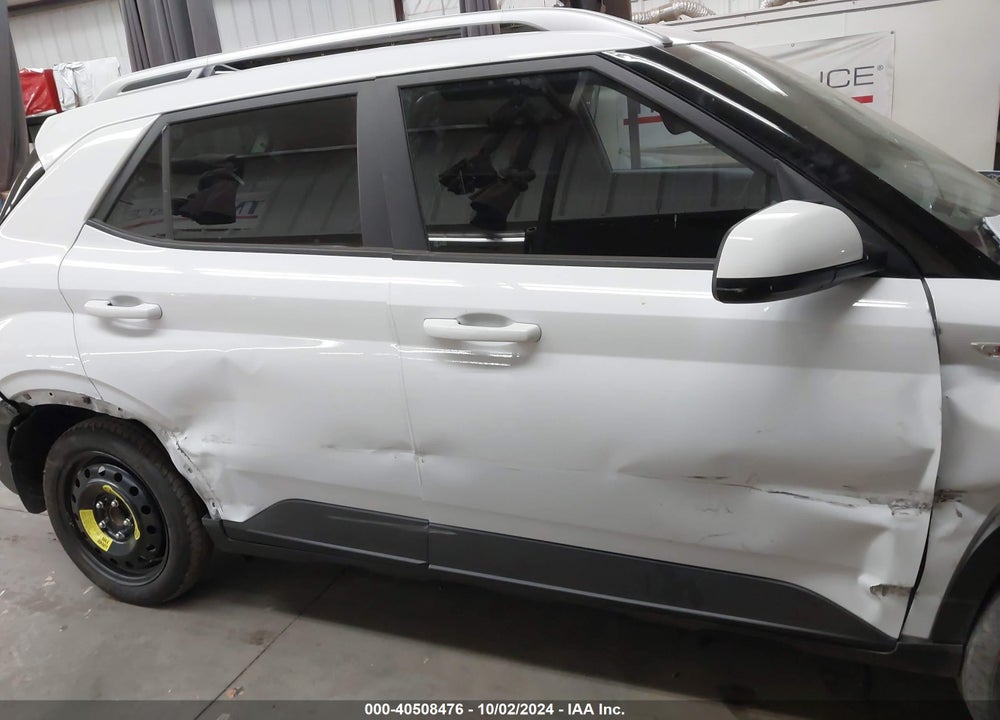 2022 HYUNDAI VENUE SEL VIN: KMHRC8A32NU153321
