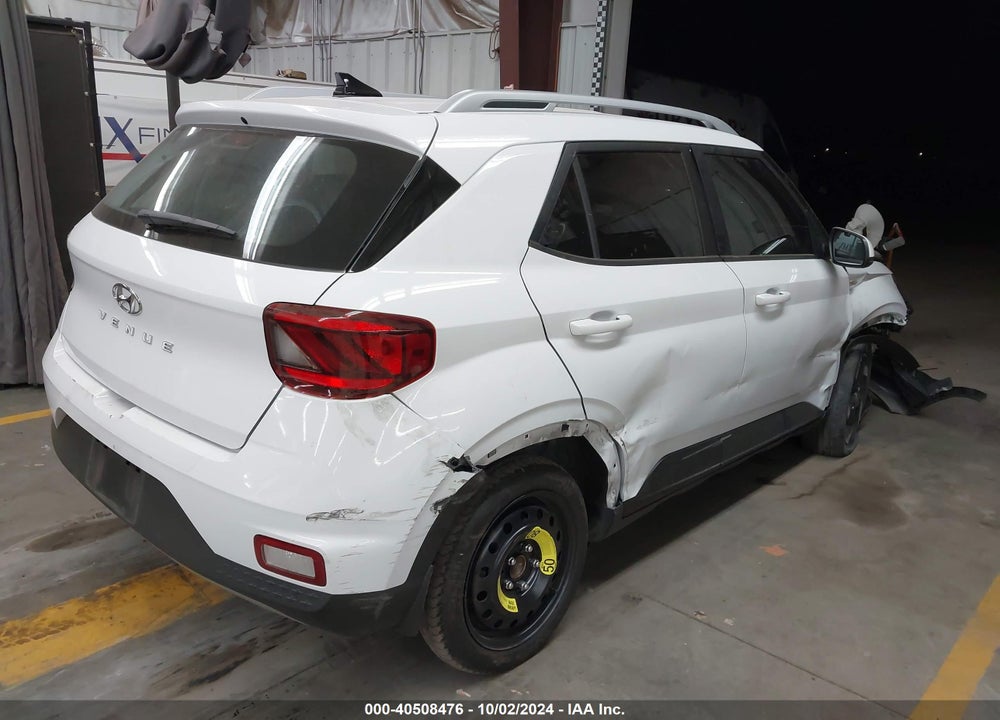 2022 HYUNDAI VENUE SEL VIN: KMHRC8A32NU153321
