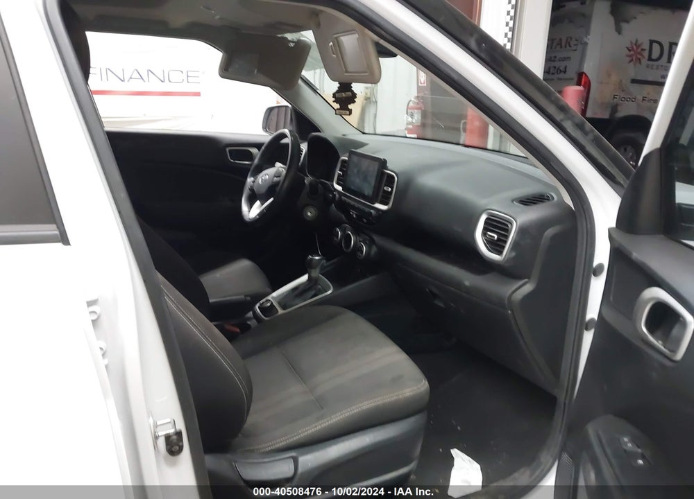 2022 HYUNDAI VENUE SEL VIN: KMHRC8A32NU153321