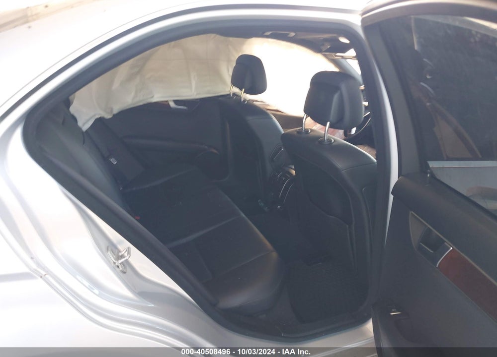 2014 MERCEDES-BENZ C 250 LUXURY/SPORT VIN: WDDGF4HB2EA963404