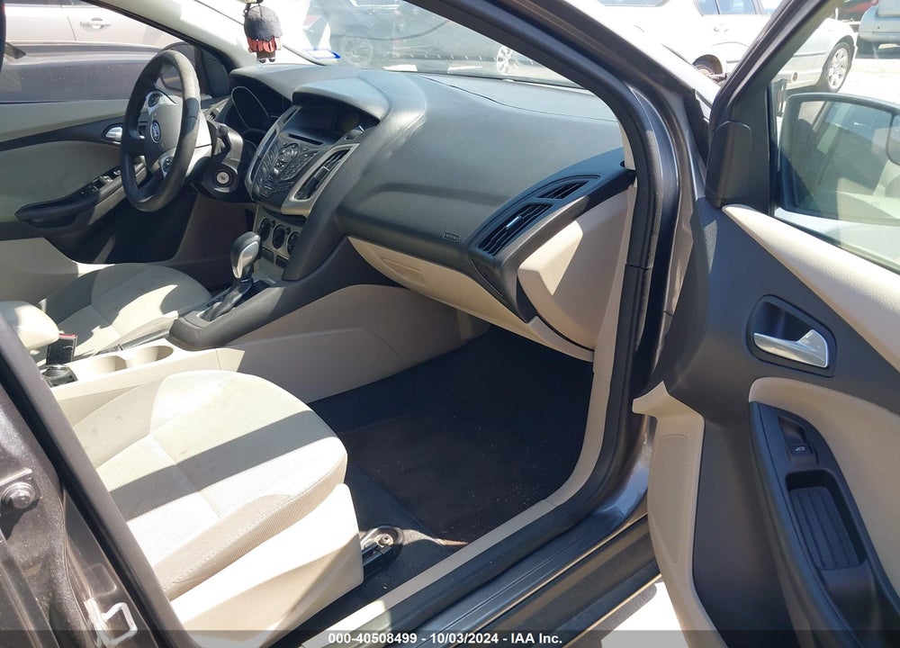 2014 FORD FOCUS SE VIN: 1FADP3F28EL175275