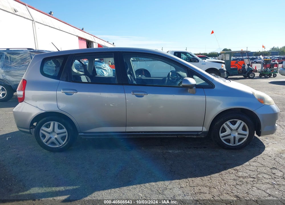 2007 HONDA FIT VIN: JHMGD38447S045452