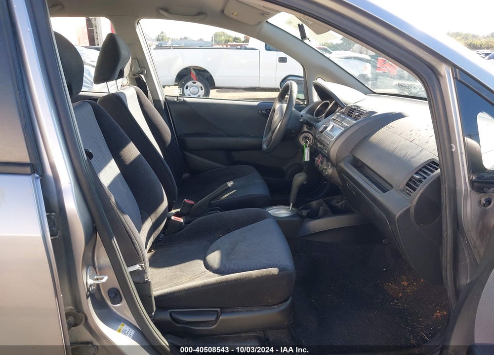 2007 HONDA FIT VIN: JHMGD38447S045452
