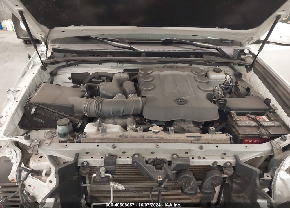 2011 TOYOTA 4RUNNER LIMITED V6 VIN: JTEBU5JR0B5044122