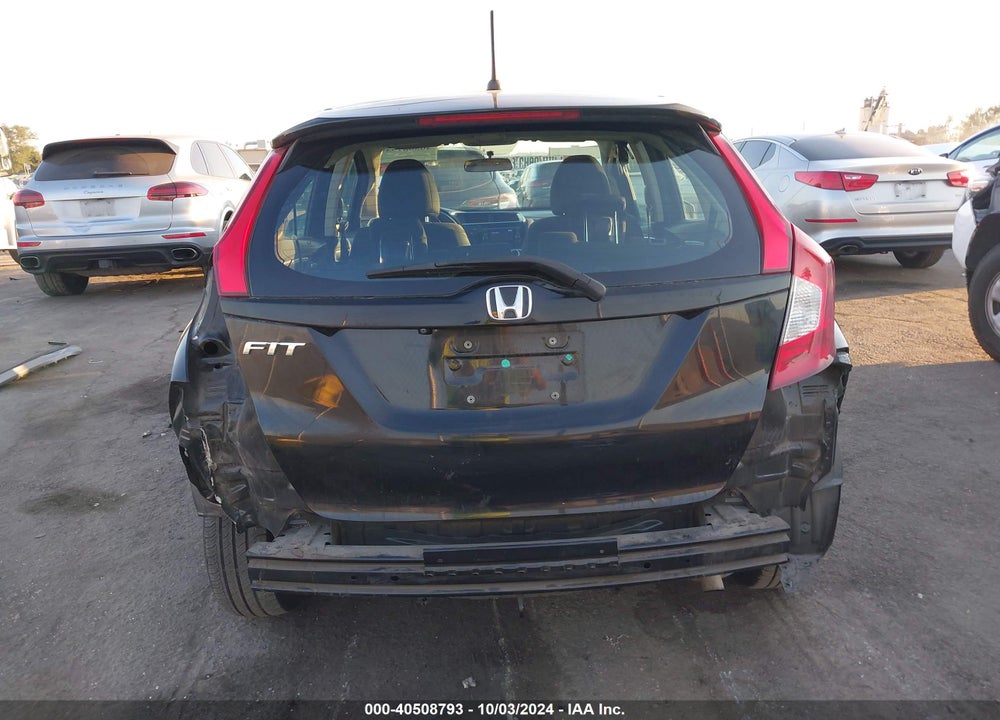 2019 HONDA FIT LX VIN: 3HGGK5H46KM738688