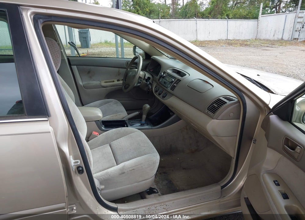2004 TOYOTA CAMRY LE VIN: 4T1BE32K94U278805