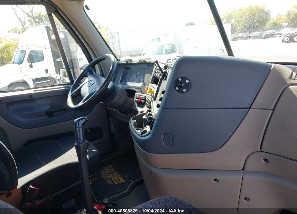 2016 FREIGHTLINER CASCADIA 113 VIN: 3AKJGBDV1GSGX7553