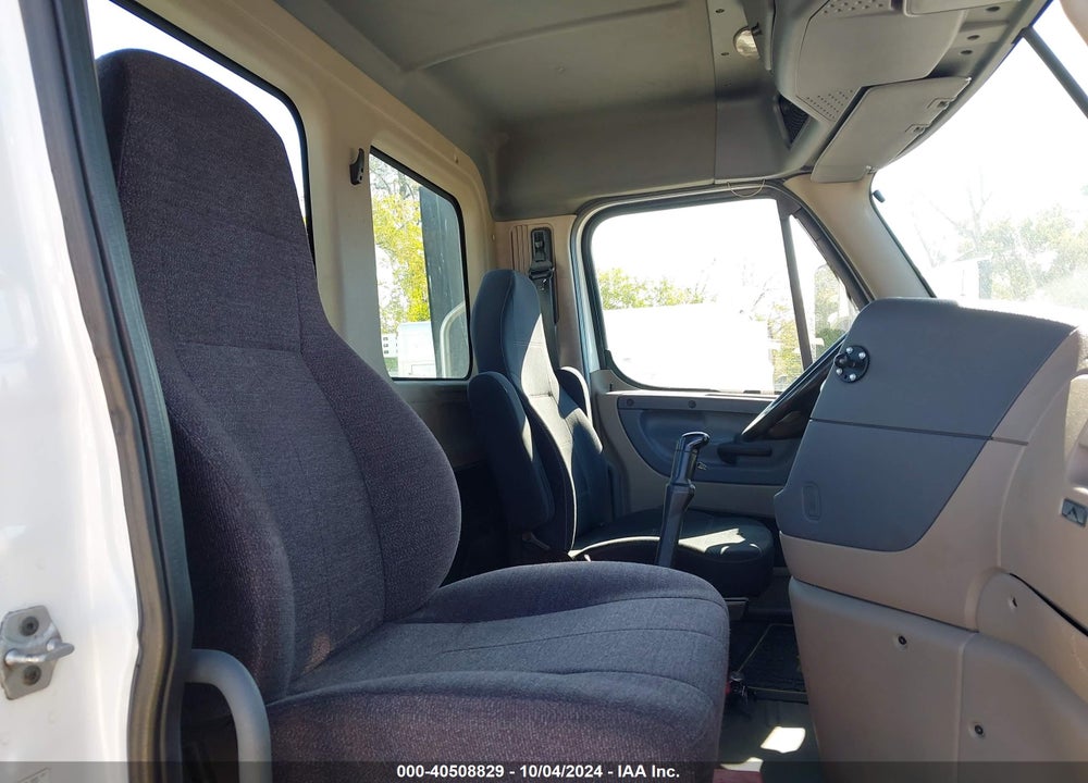 2016 FREIGHTLINER CASCADIA 113 VIN: 3AKJGBDV1GSGX7553