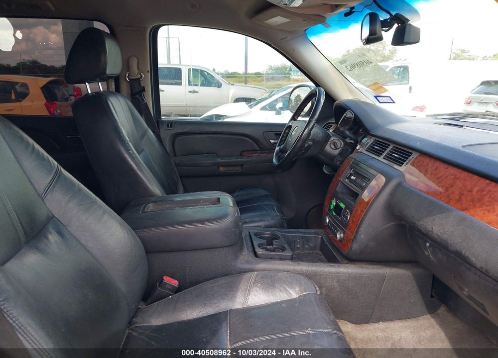 2008 CHEVROLET TAHOE LT VIN: 1GNFC13008R242014