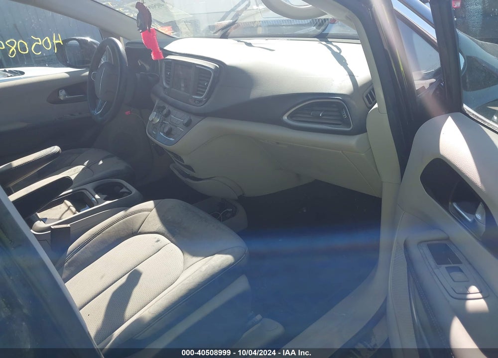 2018 CHRYSLER PACIFICA TOURING L VIN: 2C4RC1BG1JR112294
