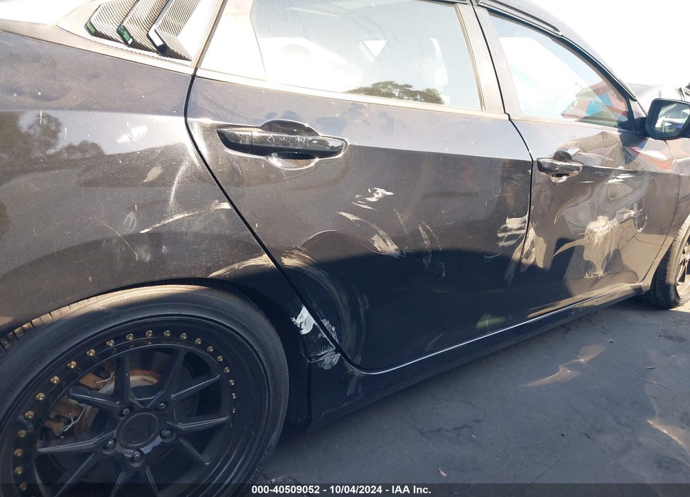 2017 HONDA CIVIC SI VIN: 2HGFC1E56HH700920