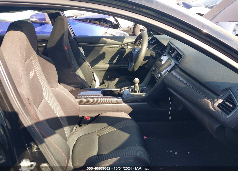 2017 HONDA CIVIC SI VIN: 2HGFC1E56HH700920