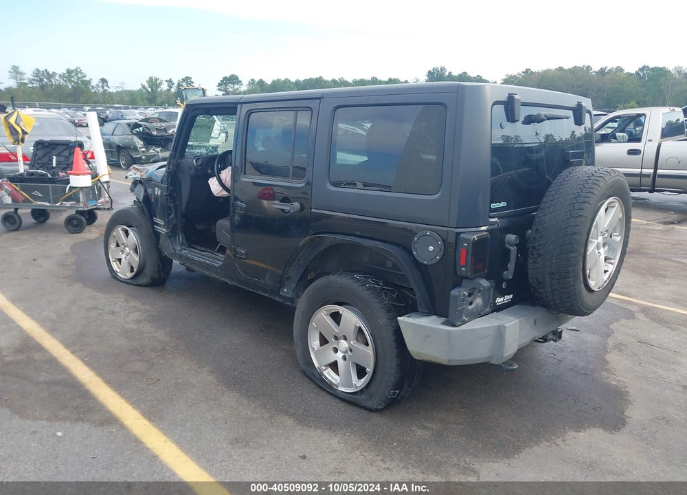 2016 JEEP WRANGLER UNLIMITED SPORT VIN: 1C4BJWDG2GL265818