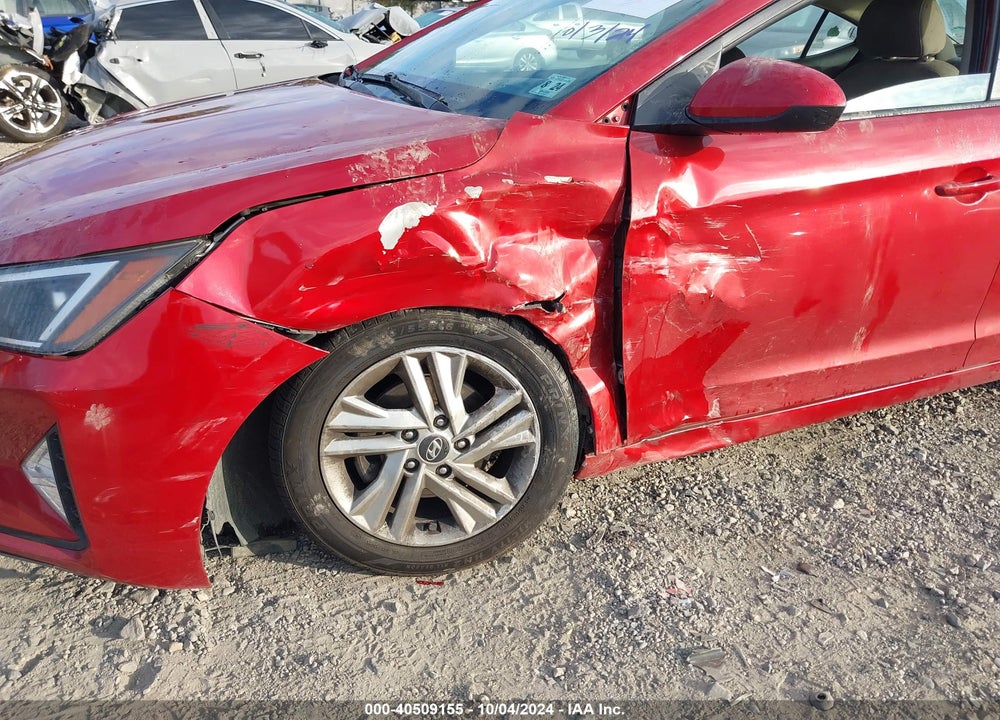 2019 HYUNDAI ELANTRA SEL VIN: 5NPD84LF1KH415965