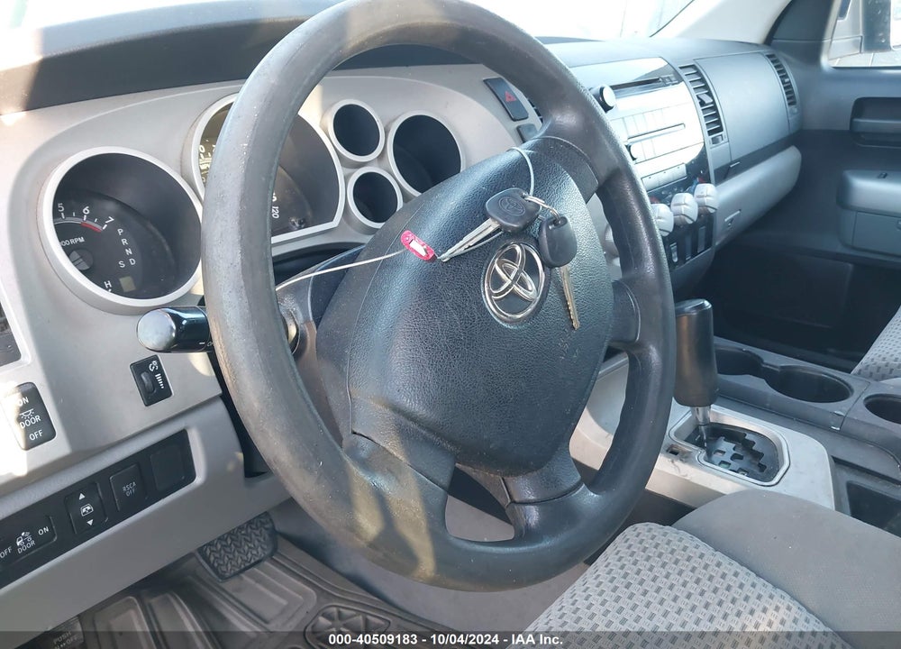 2007 TOYOTA TUNDRA SR5 5.7L V8 VIN: 5TFEV541X7X030146