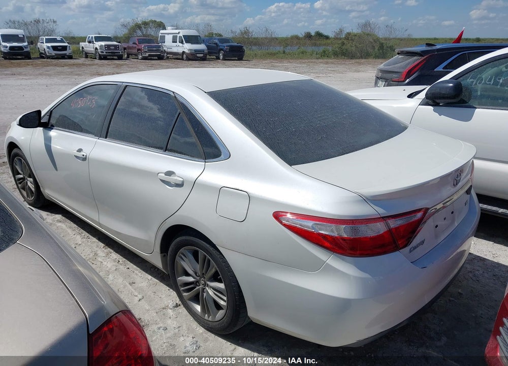 2017 TOYOTA CAMRY SE VIN: 4T1BF1FK2HU388001
