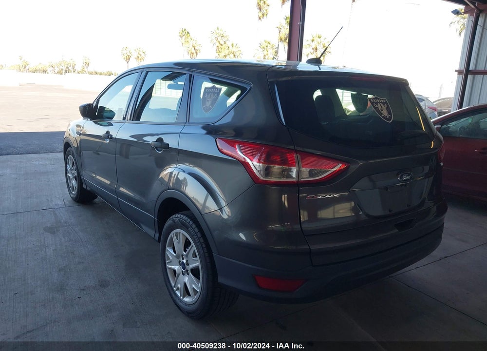 2015 FORD ESCAPE S VIN: 1FMCU0F79FUC63977