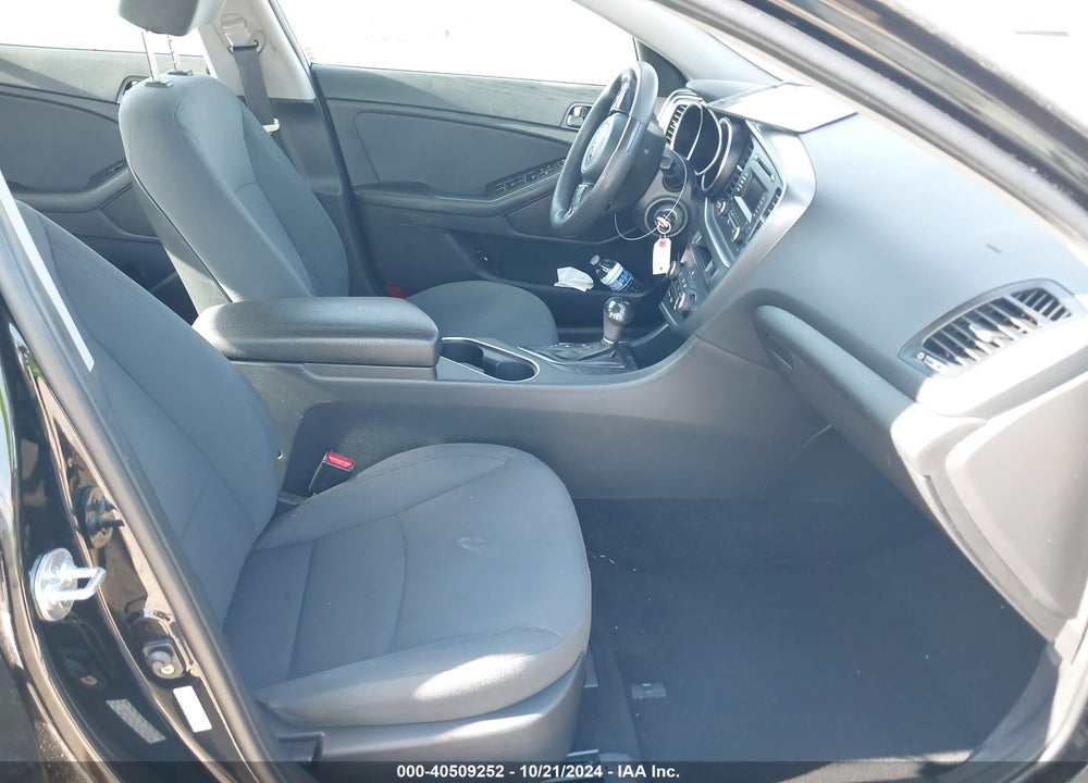 2015 KIA OPTIMA LX VIN: KNAGM4A72F5660247