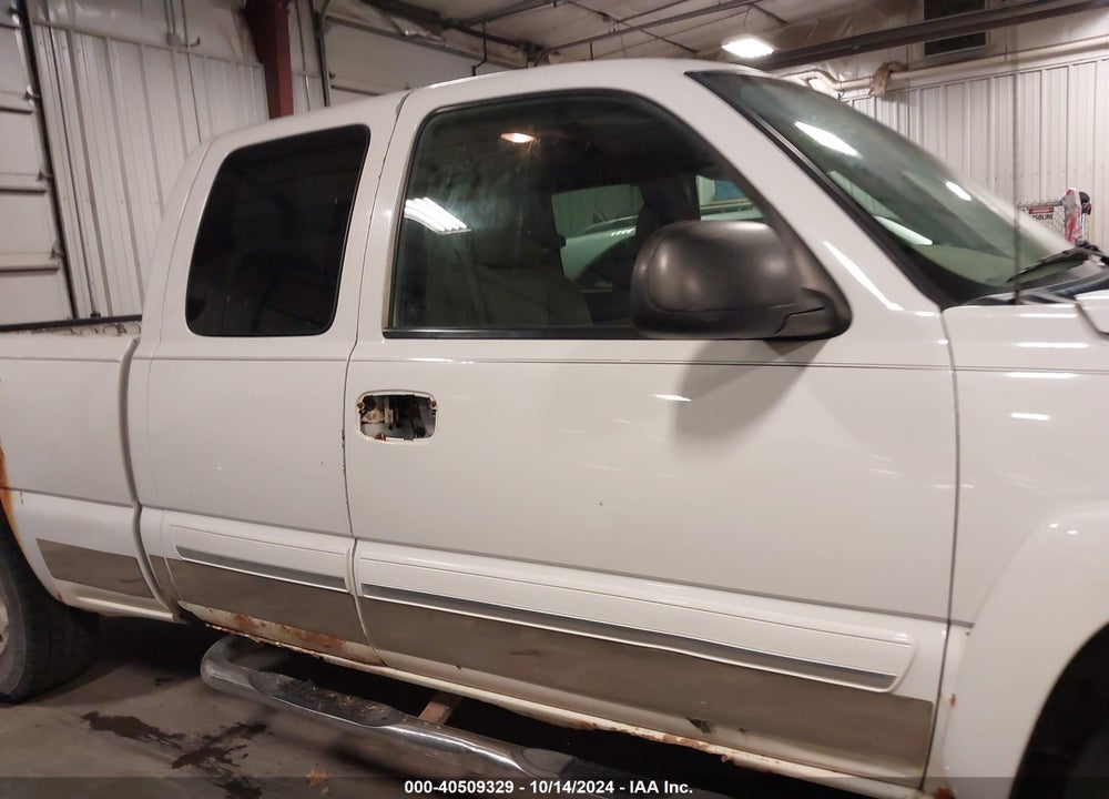 2004 CHEVROLET SILVERADO 1500 Z71 VIN: 2GCEK19T841392478