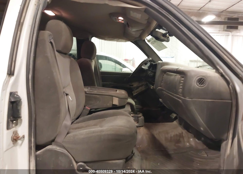 2004 CHEVROLET SILVERADO 1500 Z71 VIN: 2GCEK19T841392478