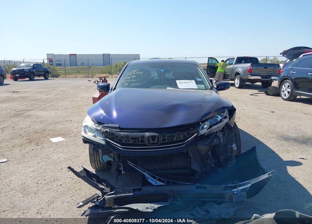 2016 HONDA ACCORD VIN: 1HGCR2F84GA163980