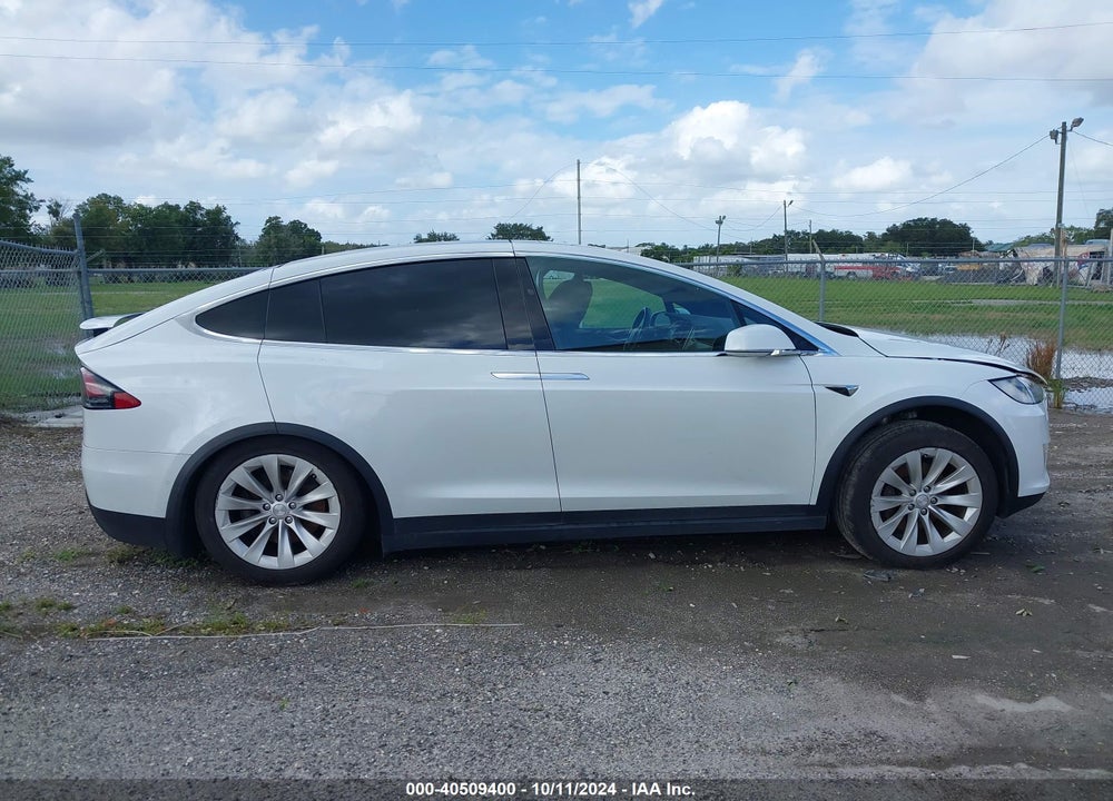 2017 TESLA MODEL X 100D/75D/90D VIN: 5YJXCDE23HF044644