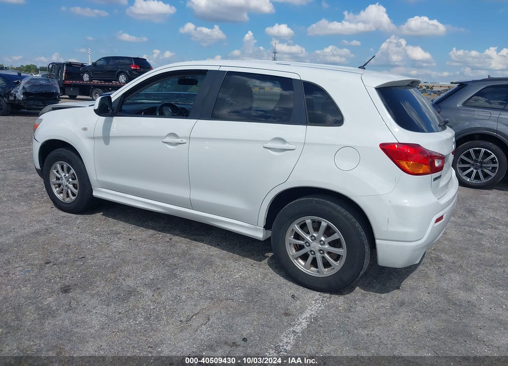 2011 MITSUBISHI OUTLANDER SPORT ES VIN: JA4AP3AU7BZ014568
