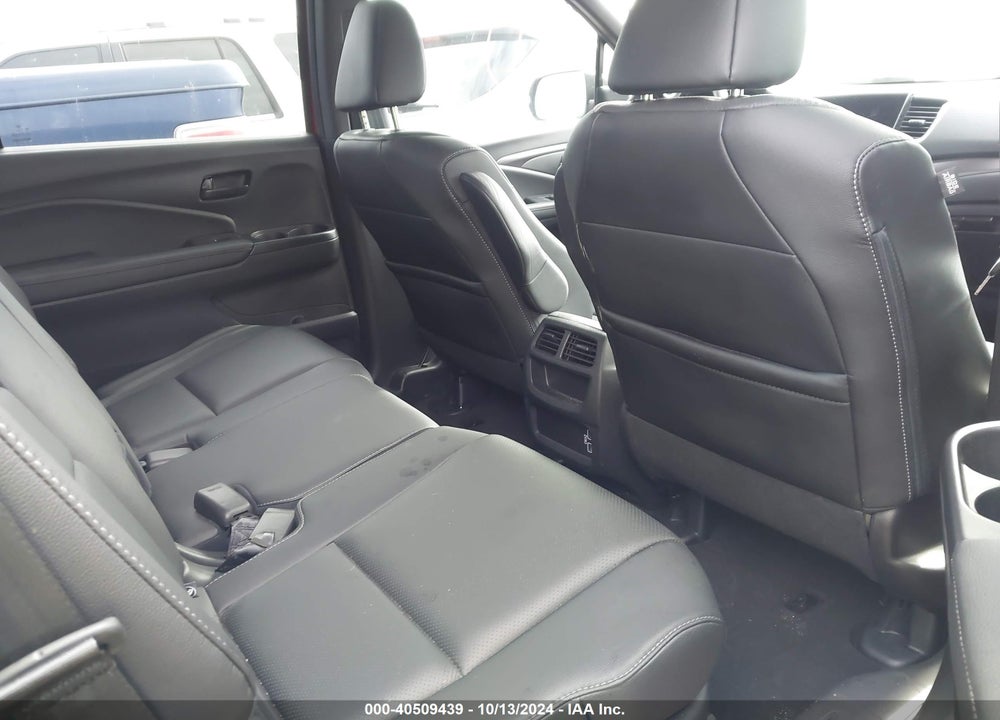 2023 HONDA PASSPORT AWD EX-L VIN: 5FNYF8H56PB009121