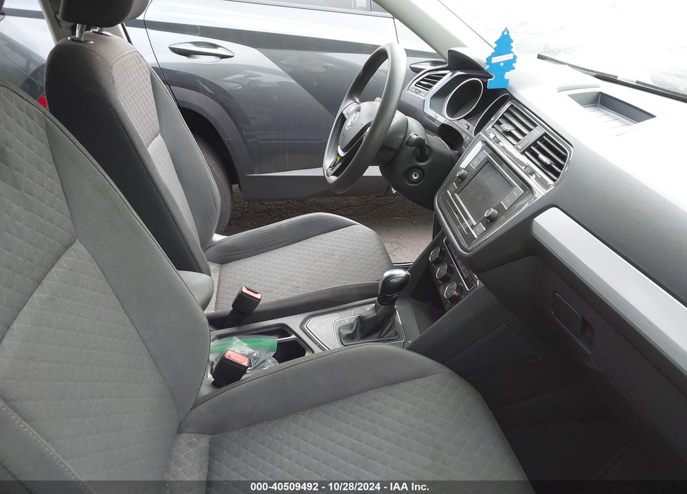 2019 VOLKSWAGEN TIGUAN 2.0T S VIN: 3VV1B7AX4KM083663