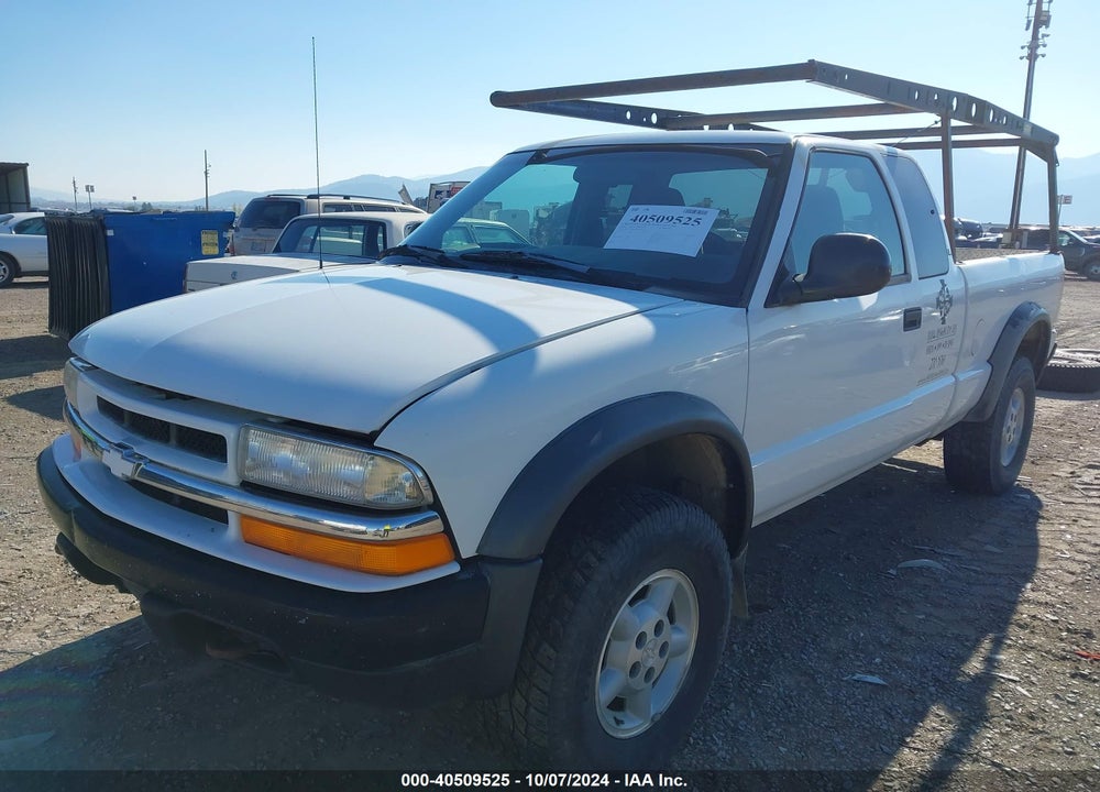 1998 CHEVROLET S-10 LS VIN: 1GCCT19WXW8218412