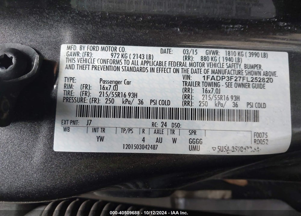 2015 FORD FOCUS SE VIN: 1FADP3F27FL252820
