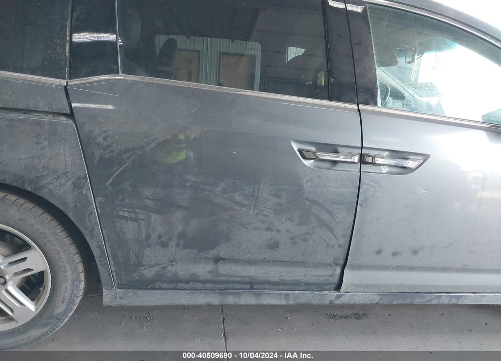 2011 HONDA ODYSSEY TOURING/TOURING ELITE VIN: 5FNRL5H96BB001897