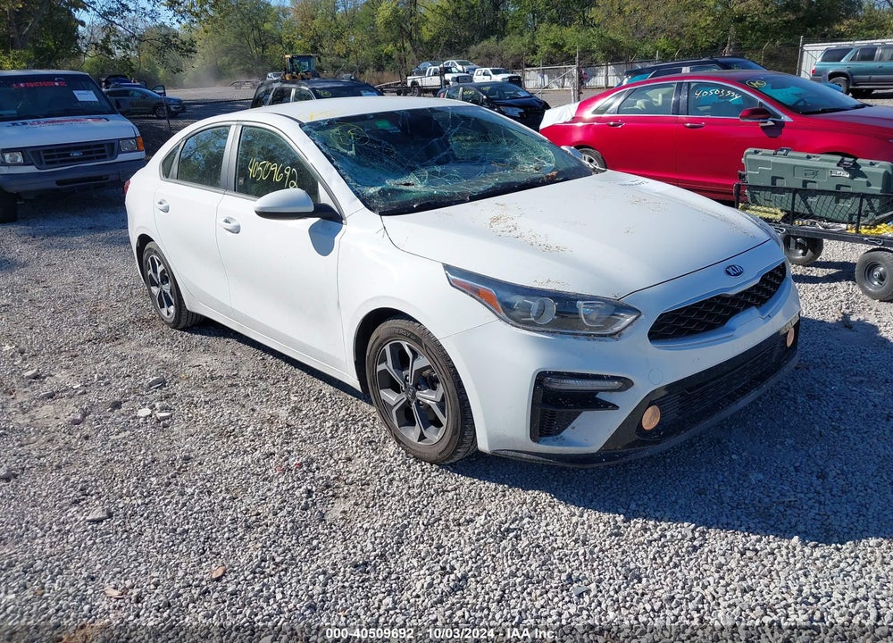 2019 KIA FORTE LXS VIN: 3KPF24AD5KE105351