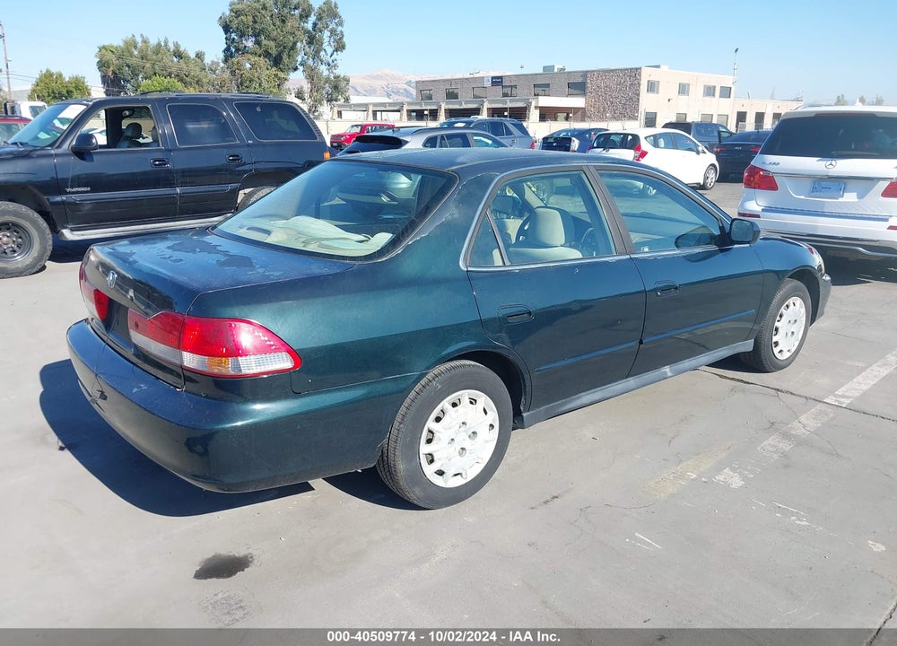 2001 HONDA ACCORD 2.3 LX VIN: JHMCG66511C006628
