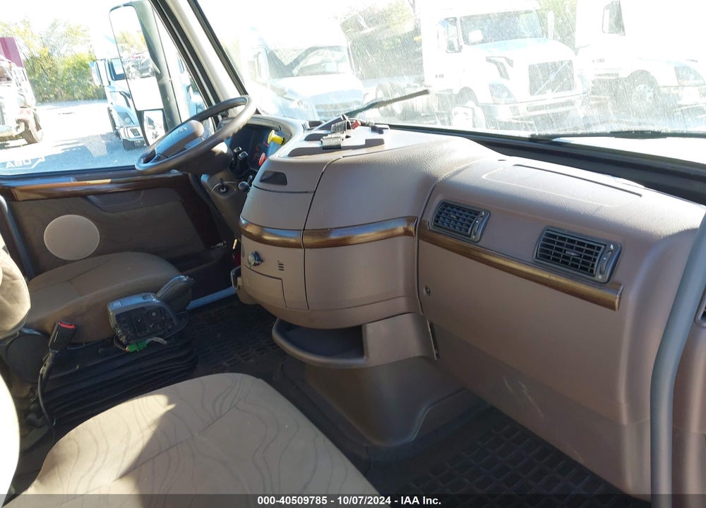 2015 VOLVO VN VNL VIN: 4V4NC9EH4FN913439