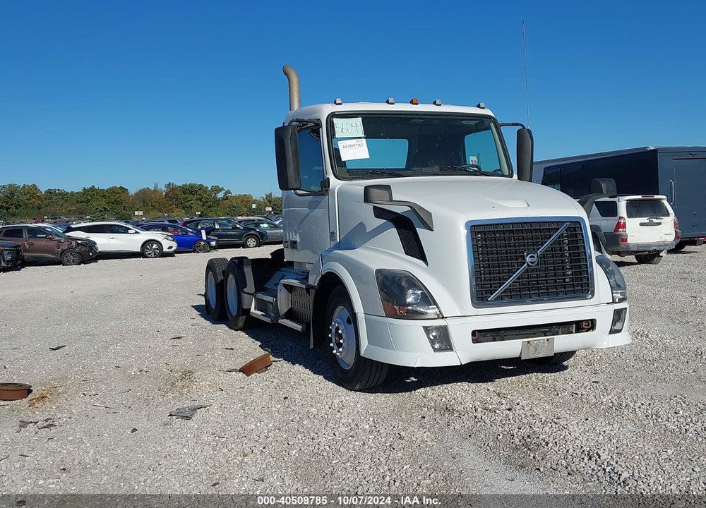 2015 VOLVO VN VNL VIN: 4V4NC9EH4FN913439