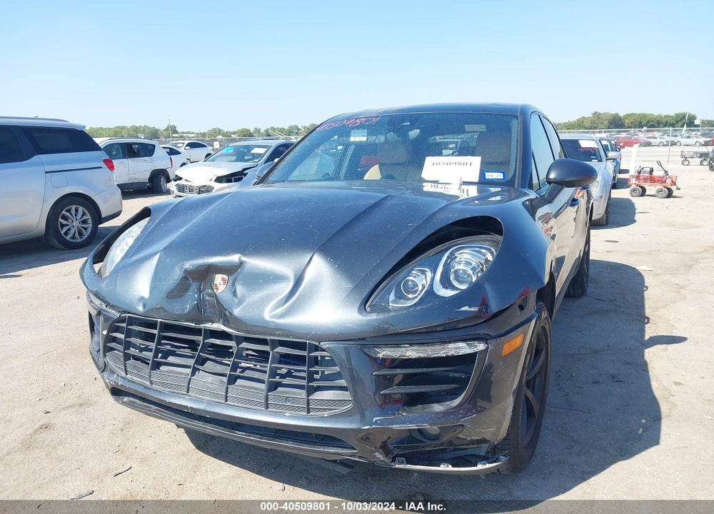 2017 PORSCHE MACAN VIN: WP1AA2A59HLB07631