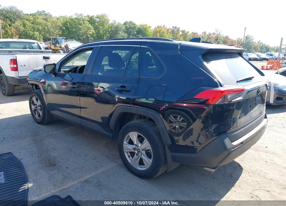 2021 TOYOTA RAV4 XLE VIN: 2T3P1RFV1MC216641