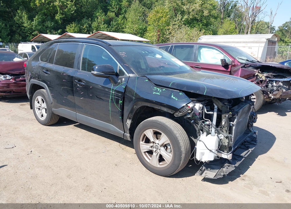 2021 TOYOTA RAV4 XLE VIN: 2T3P1RFV1MC216641
