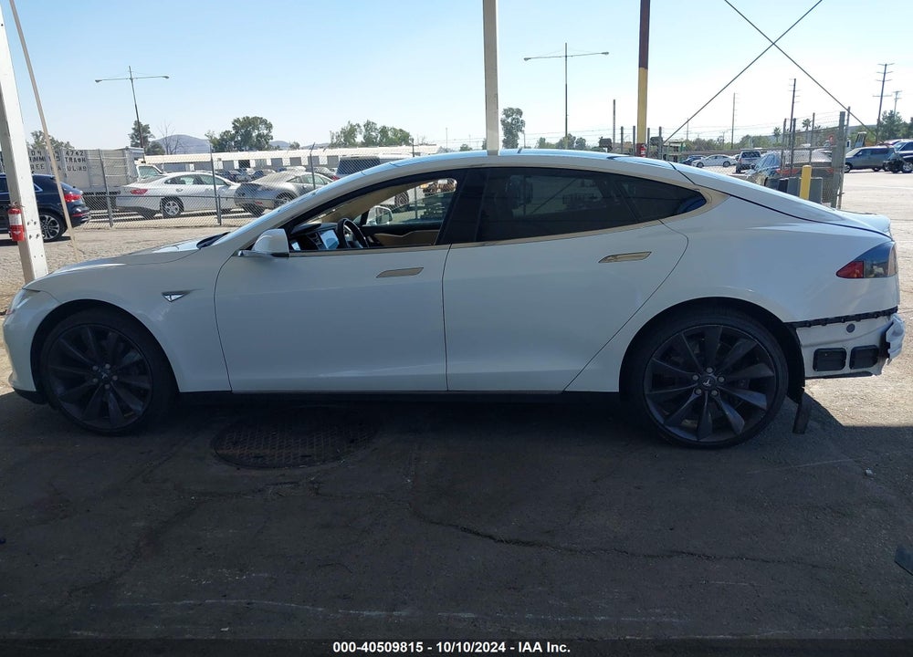 2014 TESLA MODEL S P85 VIN: 5YJSA1H10EFP53013