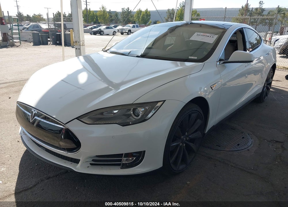 2014 TESLA MODEL S P85 VIN: 5YJSA1H10EFP53013