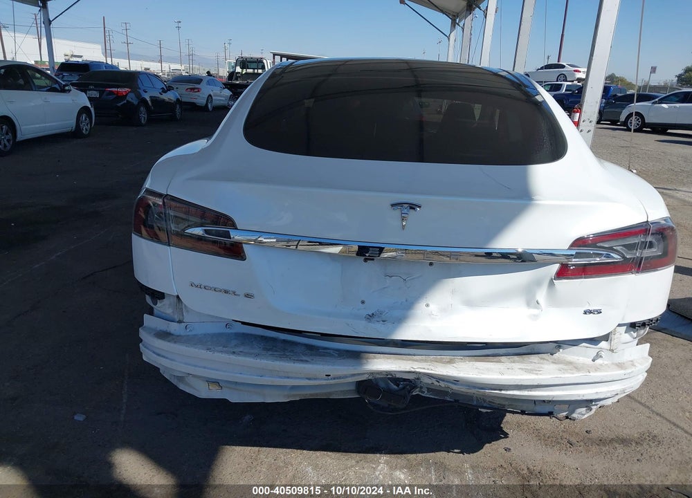 2014 TESLA MODEL S P85 VIN: 5YJSA1H10EFP53013