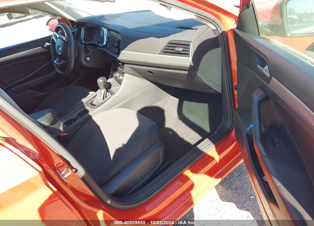 2019 VOLKSWAGEN JETTA 1.4T R-LINE/1.4T S/1.4T SE VIN: 3VWC57BU8KM054098