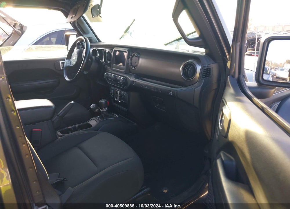 2019 JEEP WRANGLER UNLIMITED SPORT S 4X4 VIN: 1C4HJXDN3KW682936