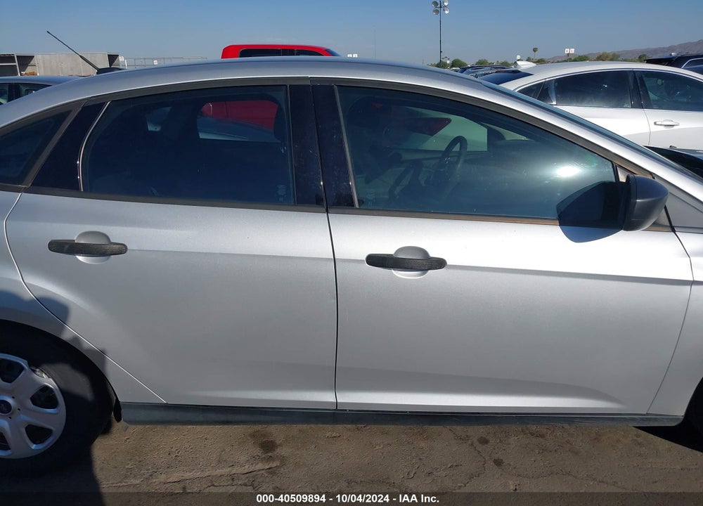 2013 FORD FOCUS VIN: 1FADP3E22DL383670