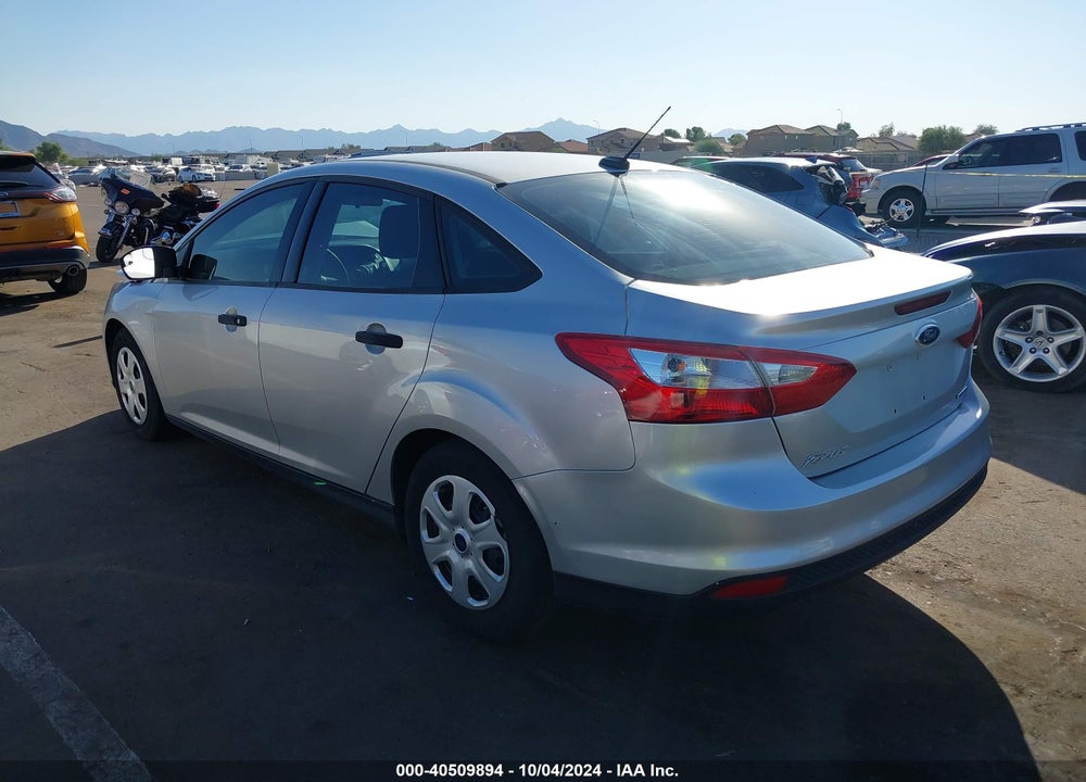 2013 FORD FOCUS VIN: 1FADP3E22DL383670